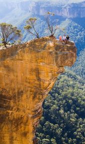 Read more about the article Australia's Hanging Rock – Cheezburger